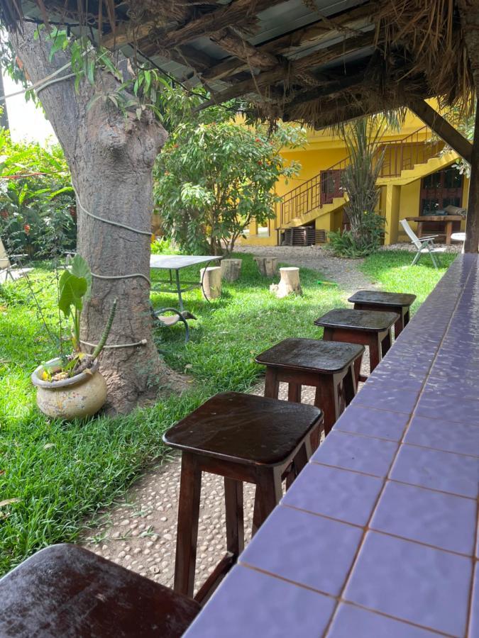 Boli Boli Guesthouse 세레쿤다 외부 사진