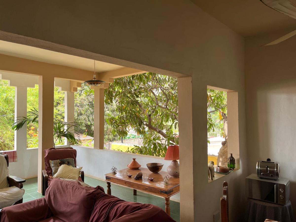 Boli Boli Guesthouse 세레쿤다 외부 사진